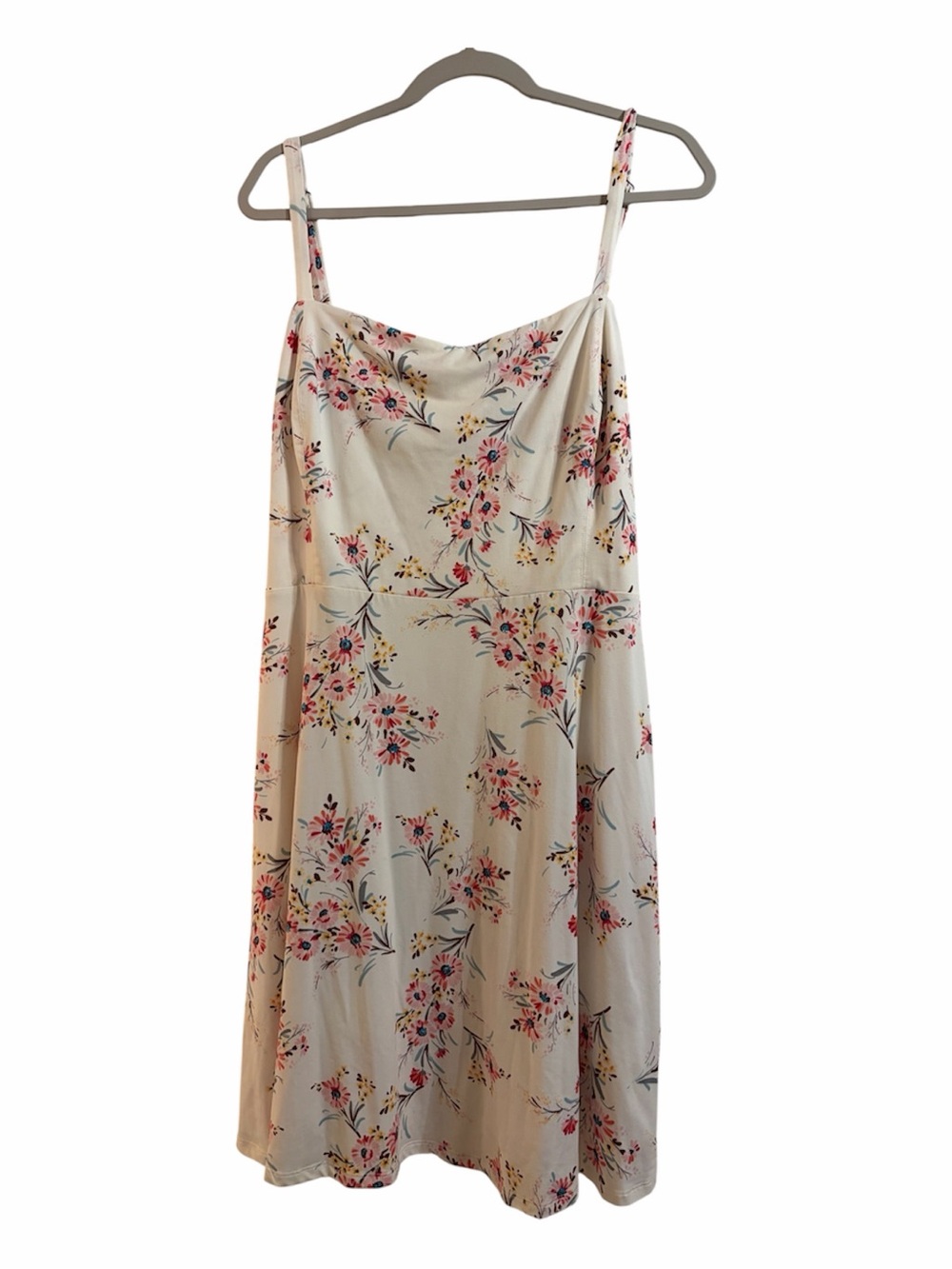 nine britton 2X Cream Floral Spaghetti-Strap Midi Dress